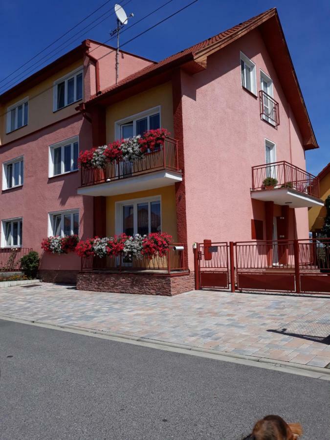 Apartmany Boss Liptovský Mikuláš エクステリア 写真